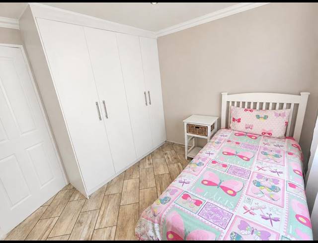 5 BEDROOM HOUSE FOR SALE IN WIERDA PARK